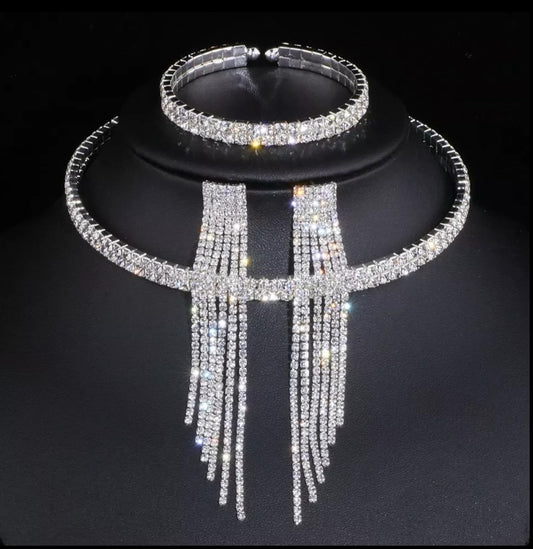 SET BRILLANTE DE GARGANTILLA PULSERA Y PENDIENTES