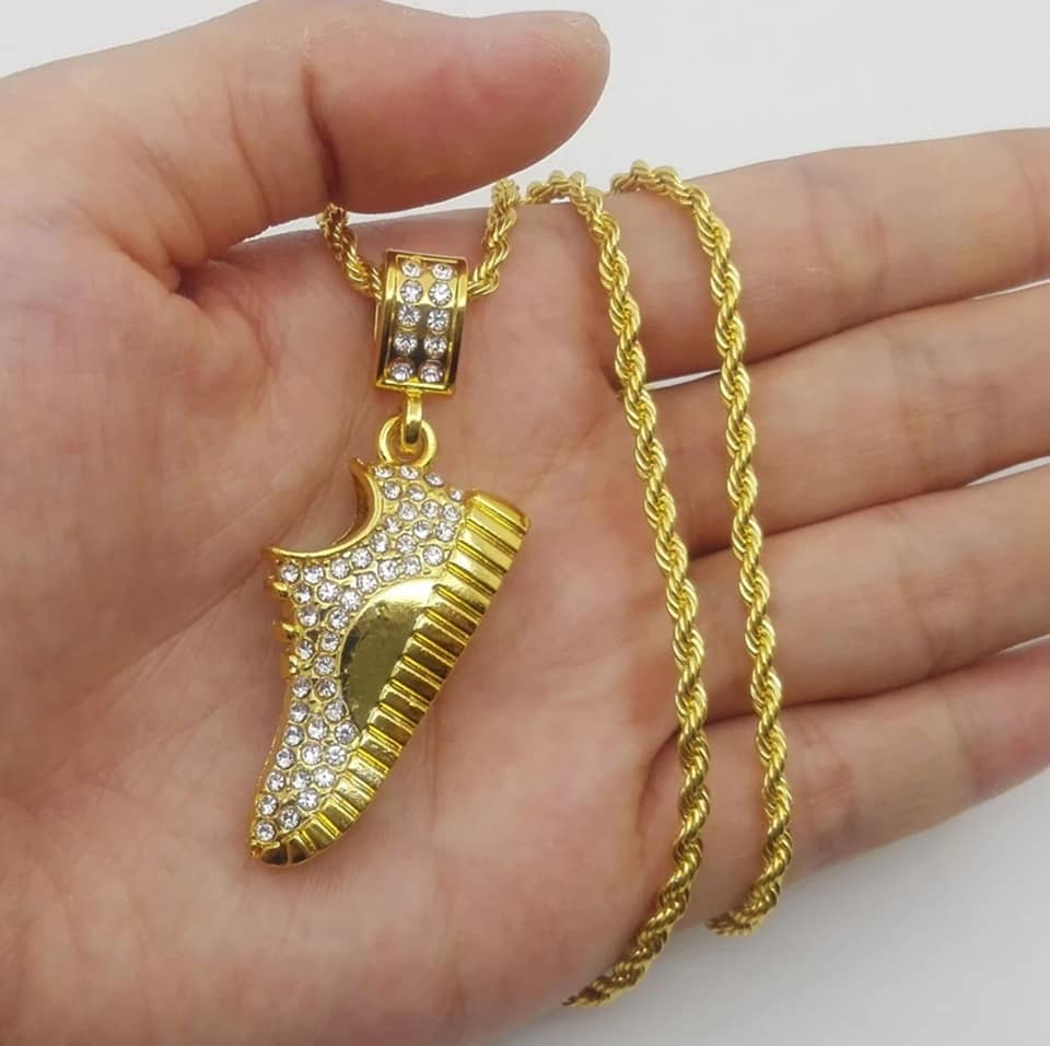 SHINY SHOE PENDANT