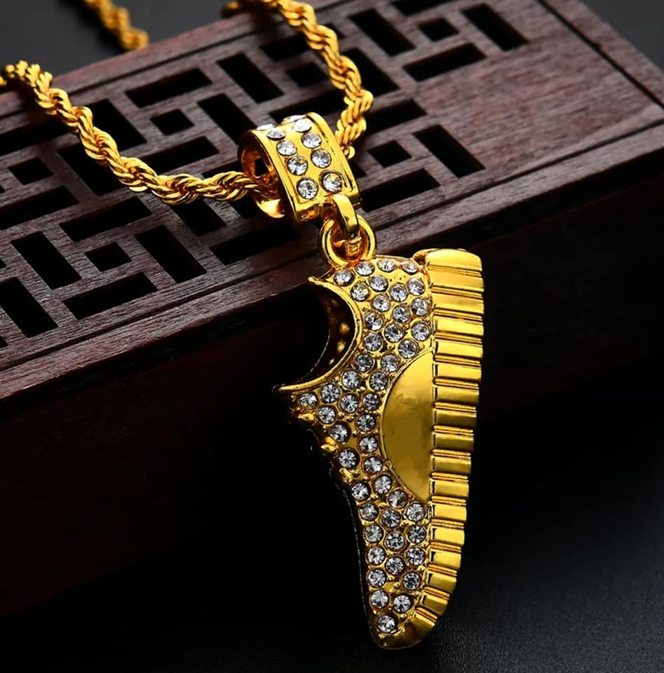 SHINY SHOE PENDANT
