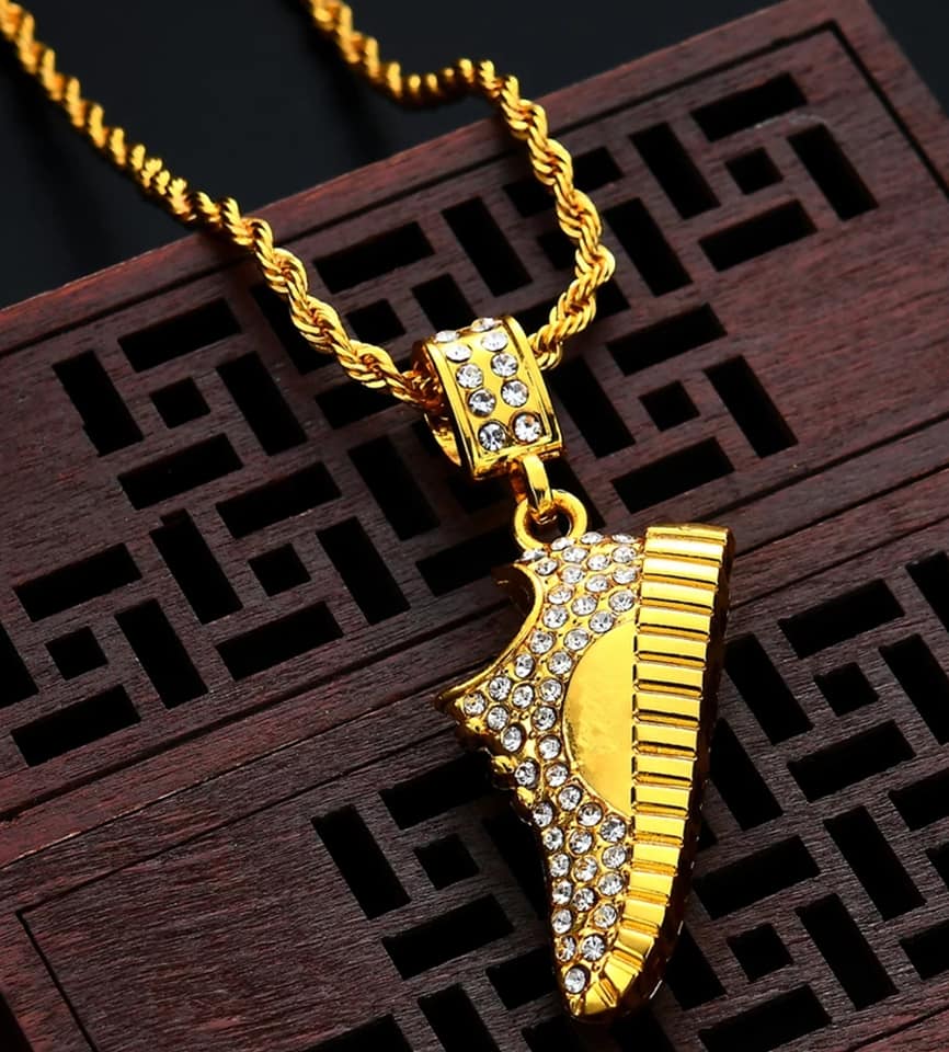 SHINY SHOE PENDANT