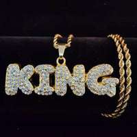 COLGANTE KING BRILLANTES LETRAS P