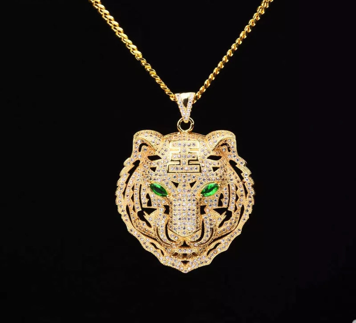 GREEN EYES TIGER PENDANT