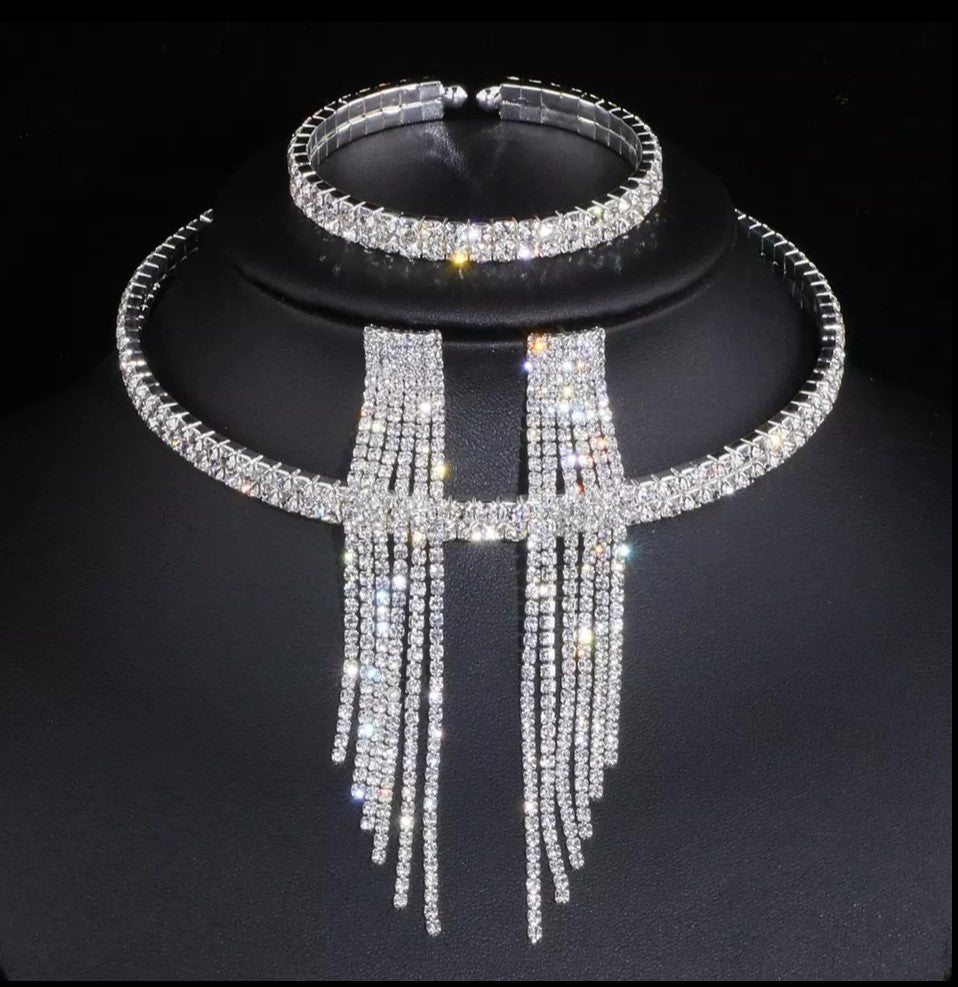 SET BRILLANTE DE GARGANTILLA PULSERA Y PENDIENTES