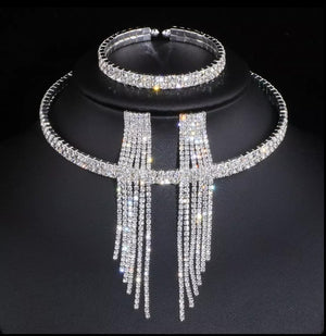 SET BRILLANTE DE GARGANTILLA PULSERA Y PENDIENTES