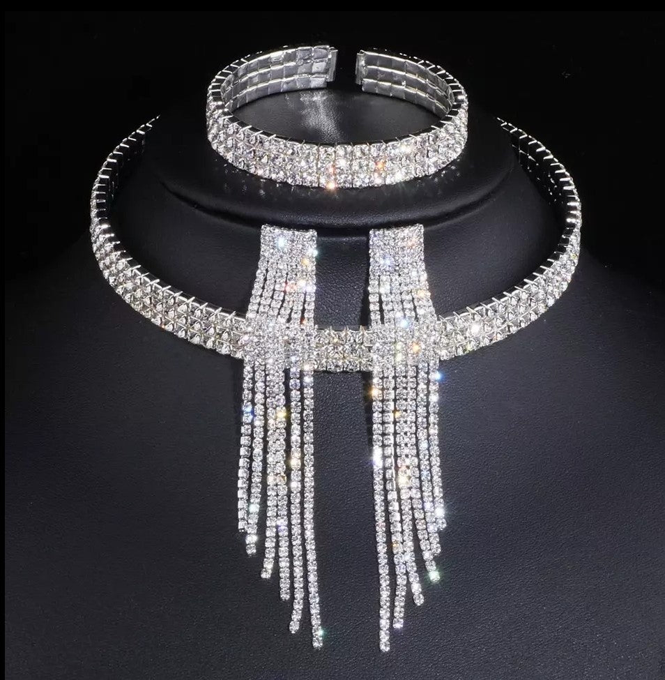 SET BRILLANTE DE GARGANTILLA PULSERA Y PENDIENTES