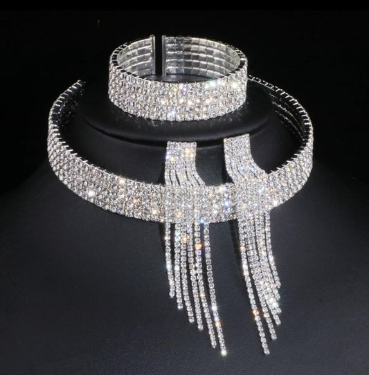 SET BRILLANTE DE GARGANTILLA PULSERA Y PENDIENTES