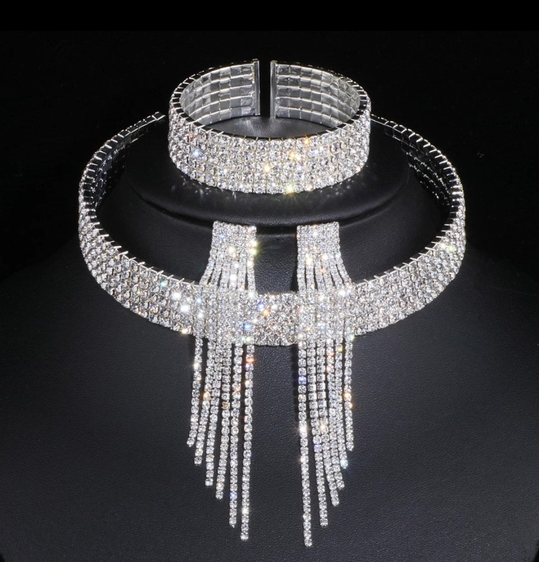 SET BRILLANTE DE GARGANTILLA PULSERA Y PENDIENTES