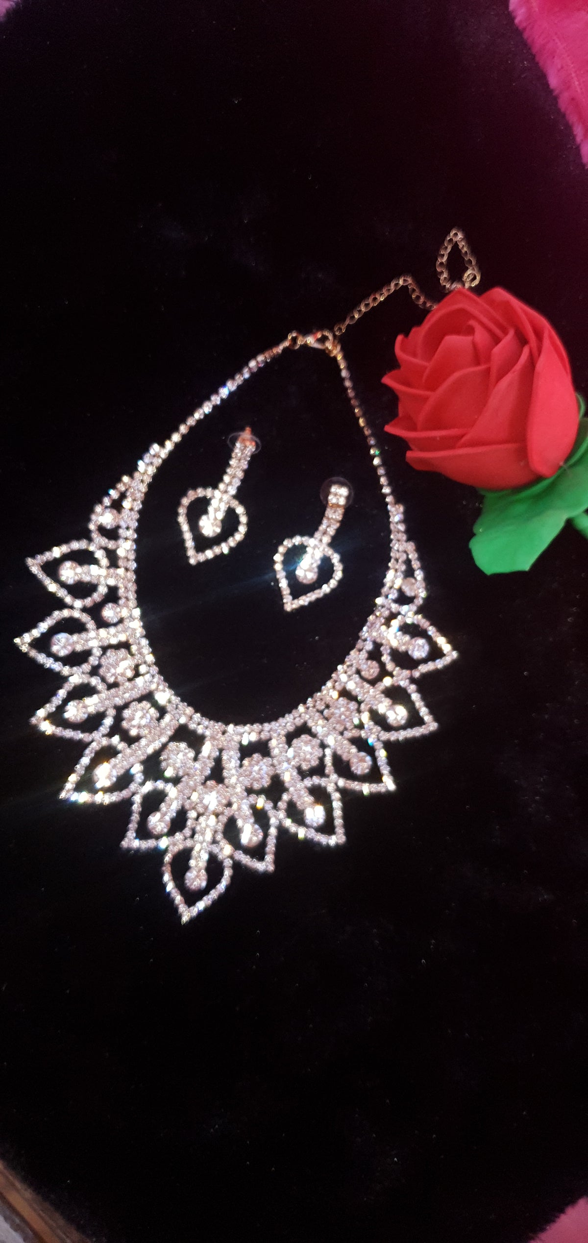 SET GOTA DE AGUA GARGANTILLA Y PENDIENTES
