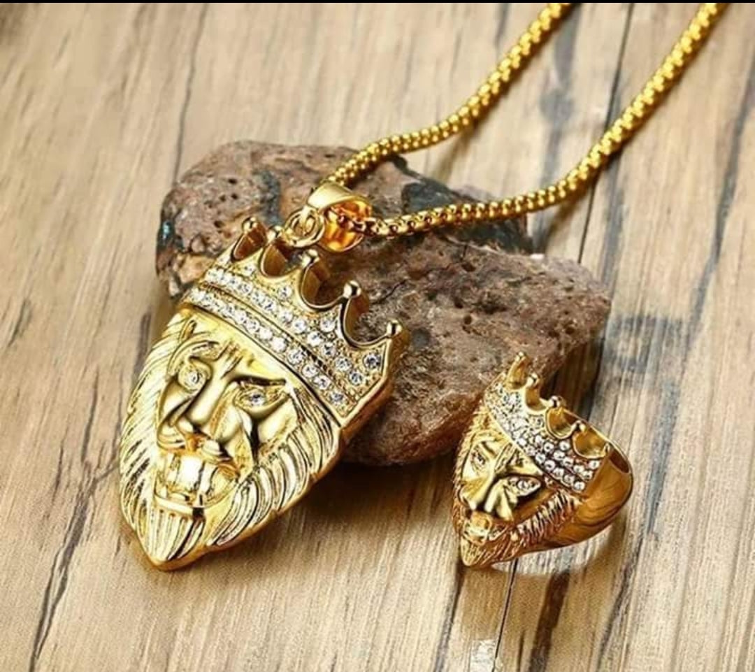 LION RING AND PENDANT WITH ZIRCONIA