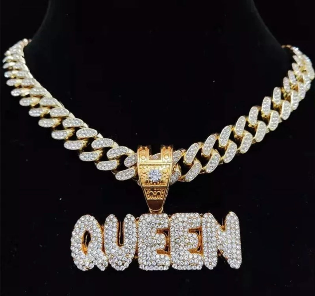 COLGANTE QUEEN BRILLANTES LETRAS G